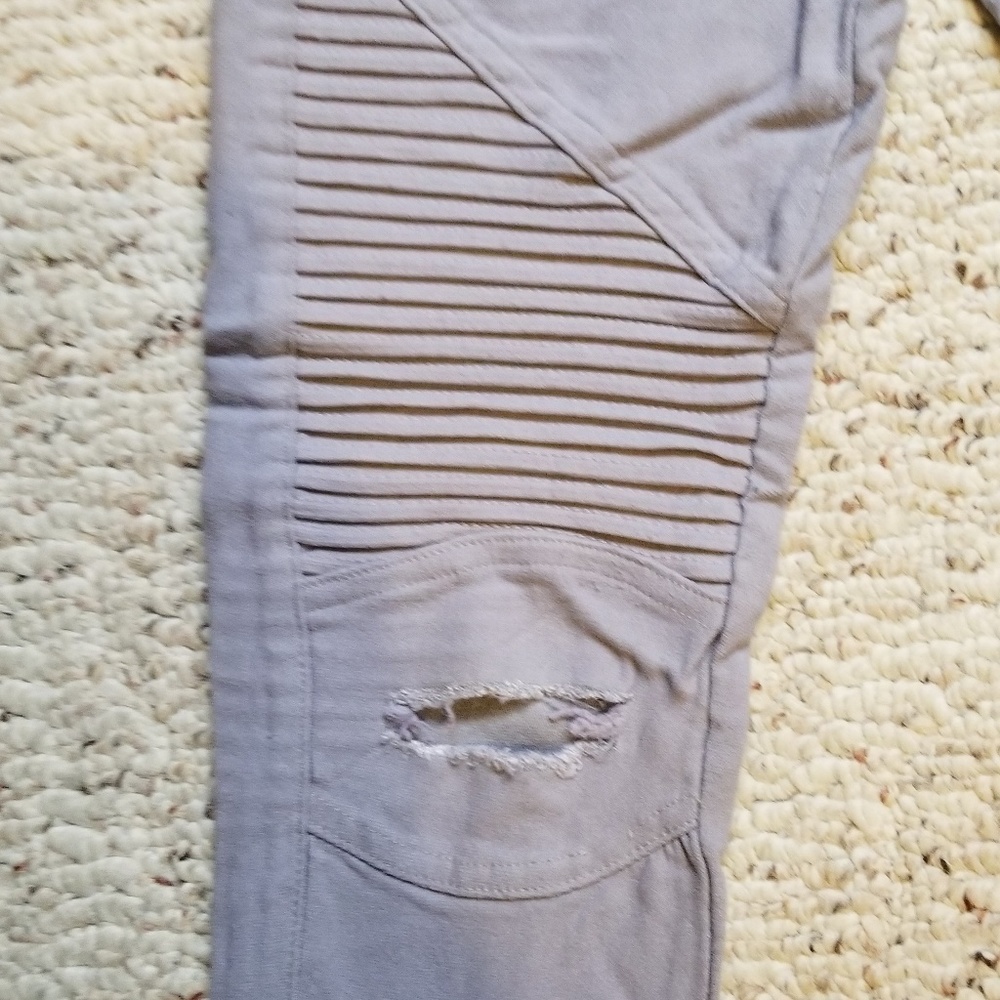 Pants - Picture 2 of 3